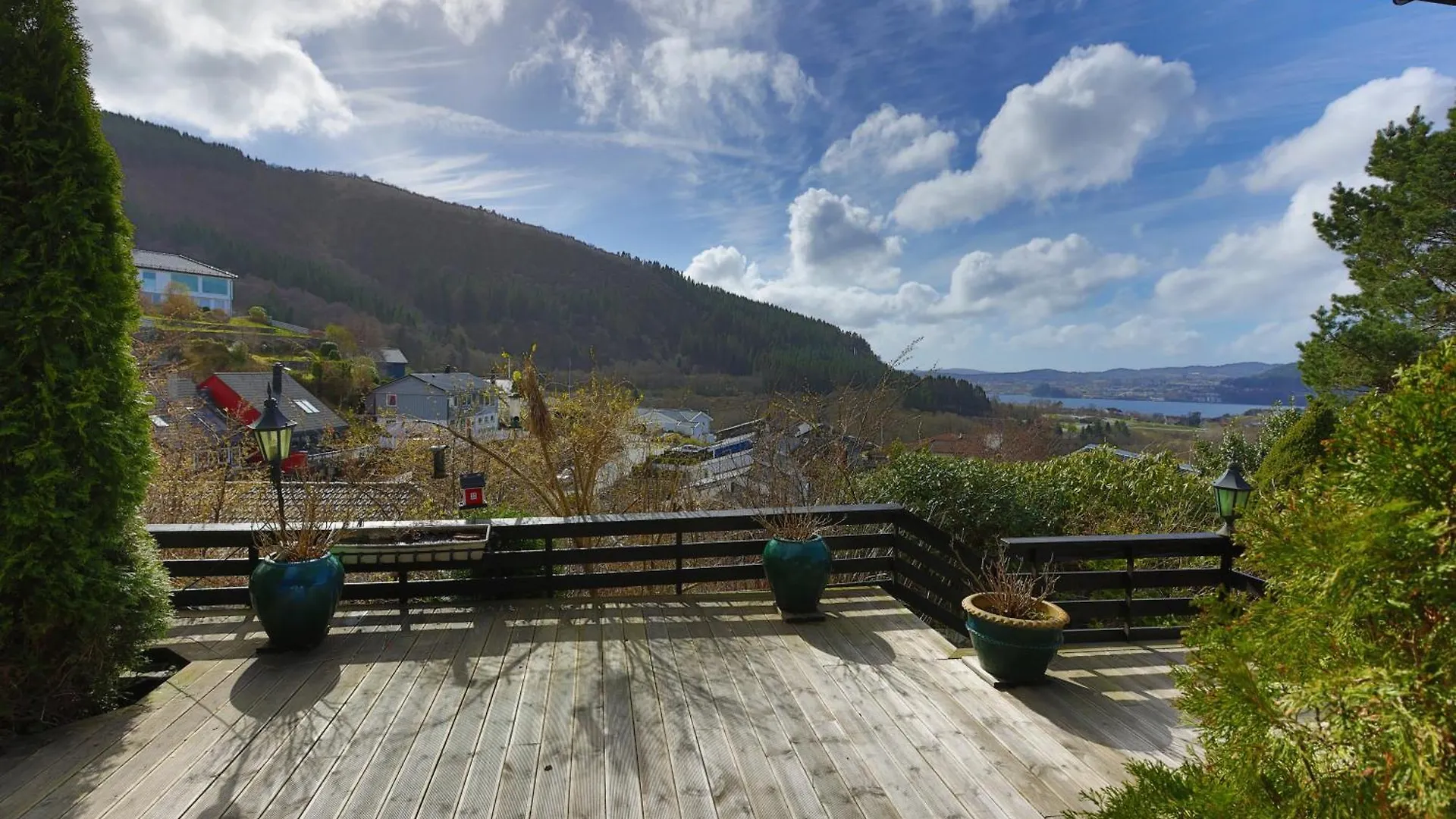 Single-Family Home With Panorama View To The Fjord Bergen Villa